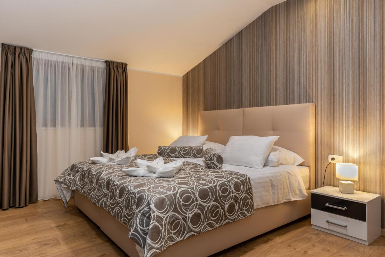Hotel Tomazici Santalezi Экстерьер фото