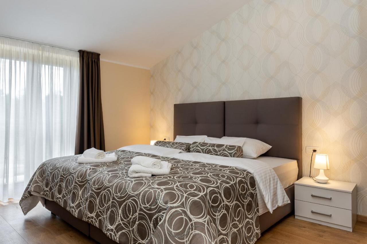 Hotel Tomazici Santalezi Экстерьер фото